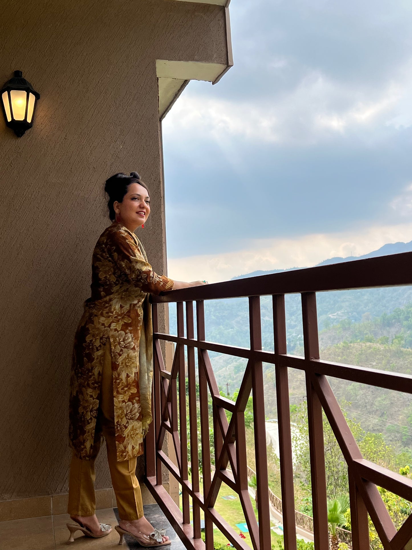 Brown Floral Kurta Set with Dupatta – Suvarna Amber