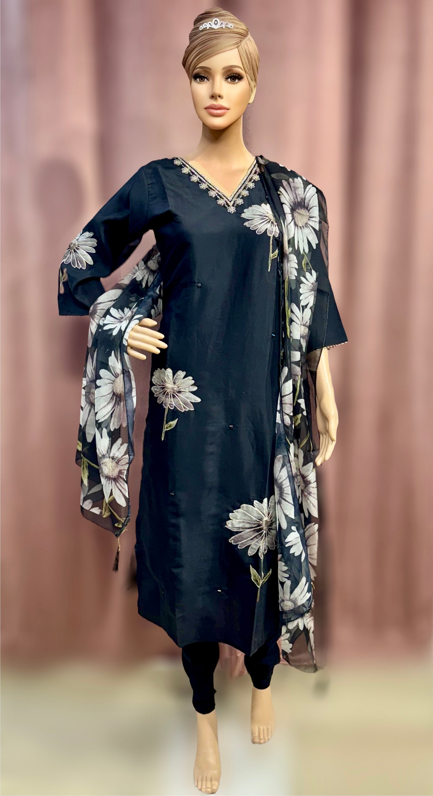 Black Floral Kurta Set with Dupatta – Inaya Noir