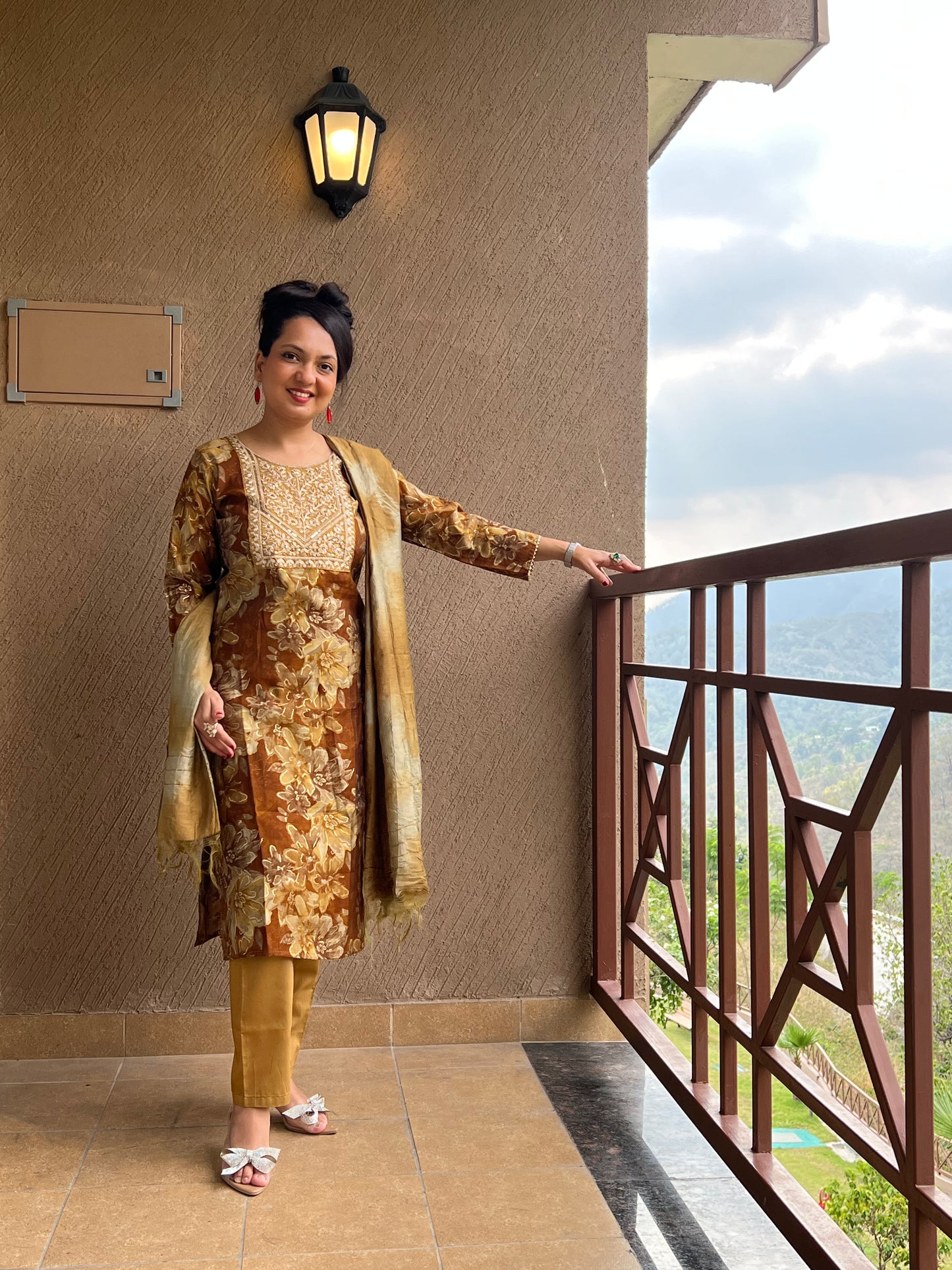 Brown Floral Kurta Set with Dupatta – Suvarna Amber