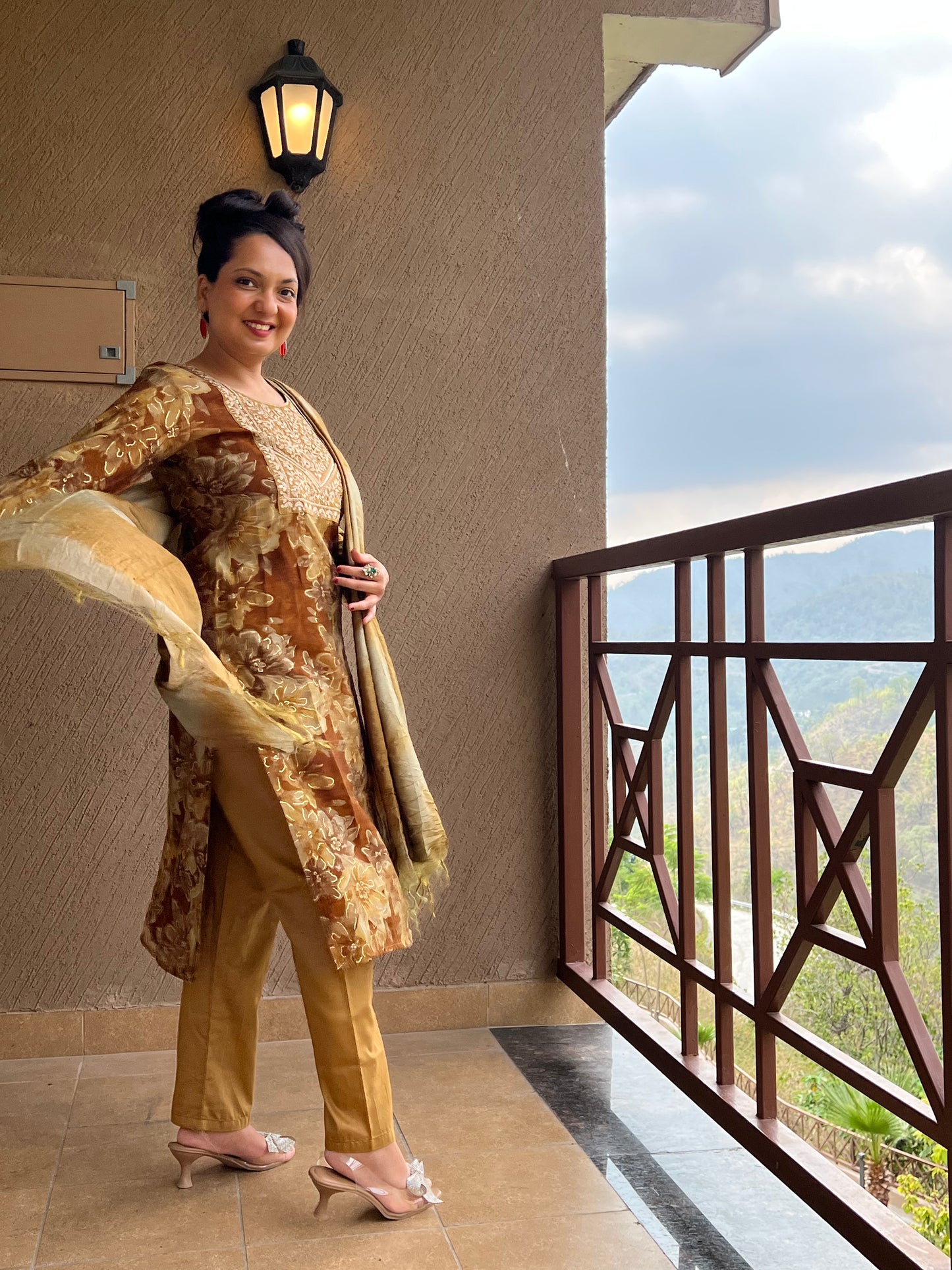 Brown Floral Kurta Set with Dupatta – Suvarna Amber