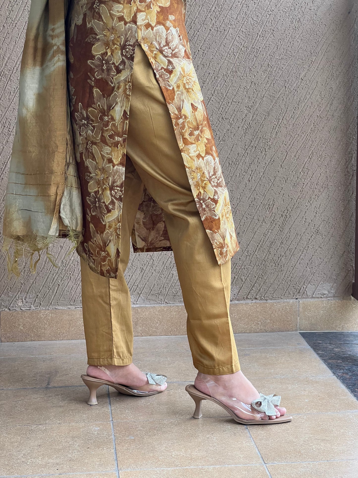 Brown Floral Kurta Set with Dupatta – Suvarna Amber