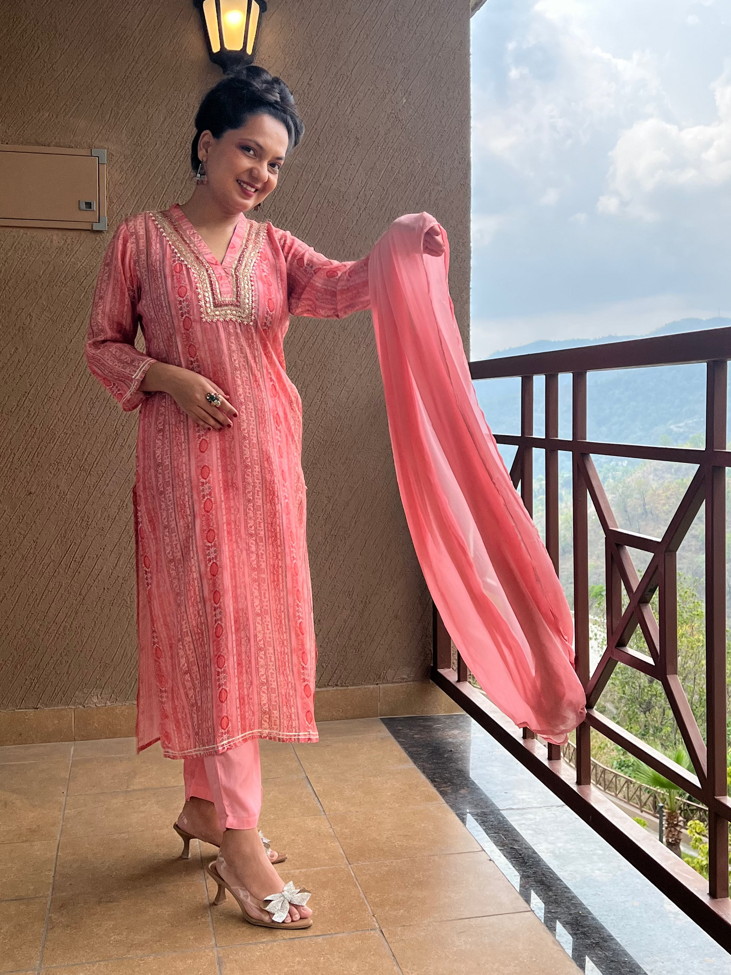 "Blush Pink Kurta Set with Dupatta in Chiffon – Rosé Meher "