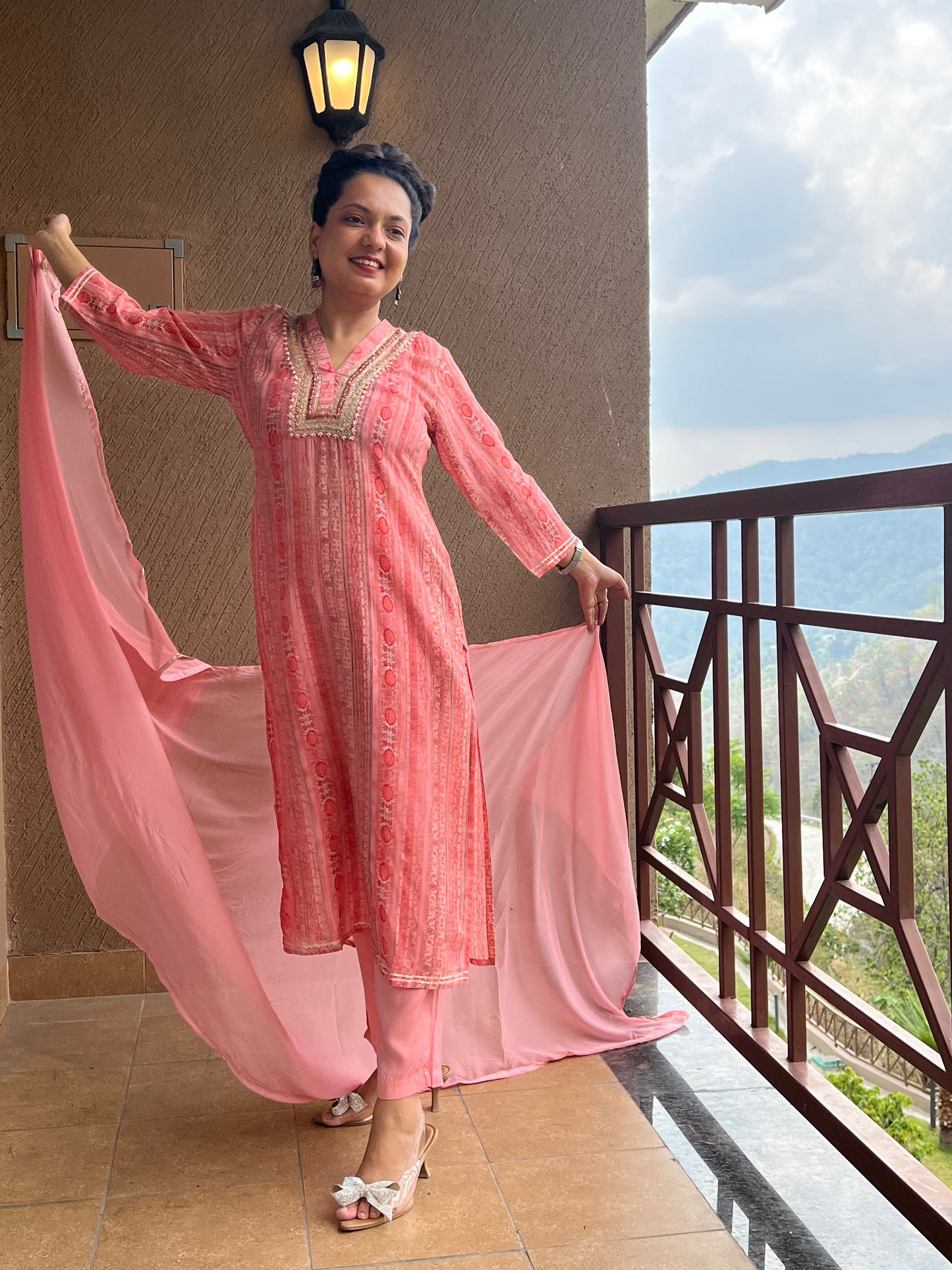 "Blush Pink Kurta Set with Dupatta in Chiffon – Rosé Meher "