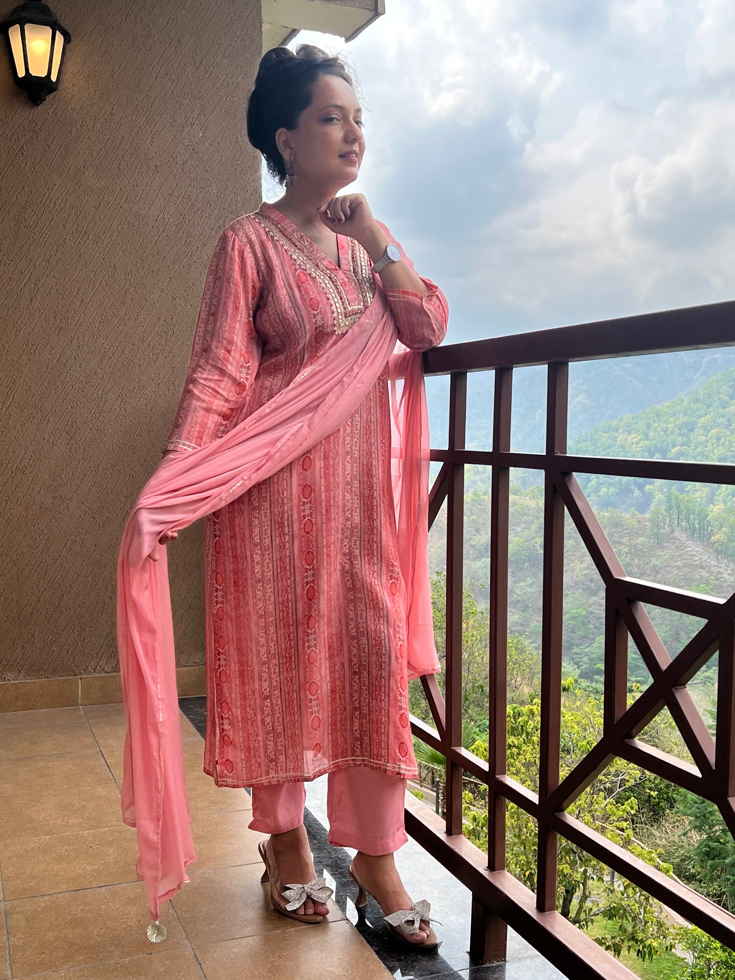 "Blush Pink Kurta Set with Dupatta in Chiffon – Rosé Meher "