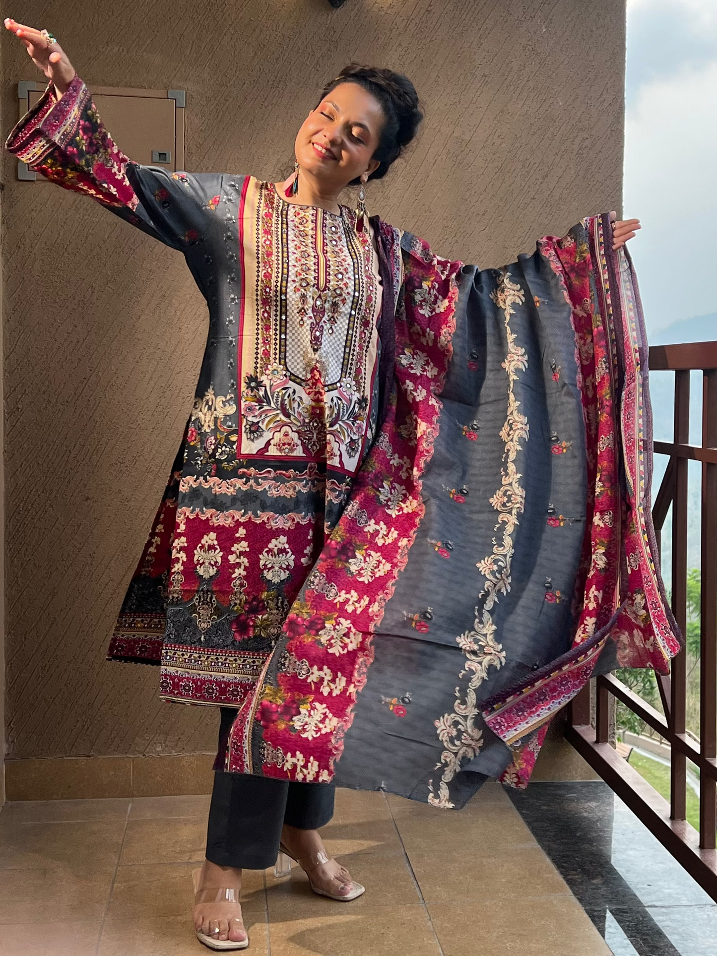 Pakistani Kurta Set in Cotton- Sitara Grey