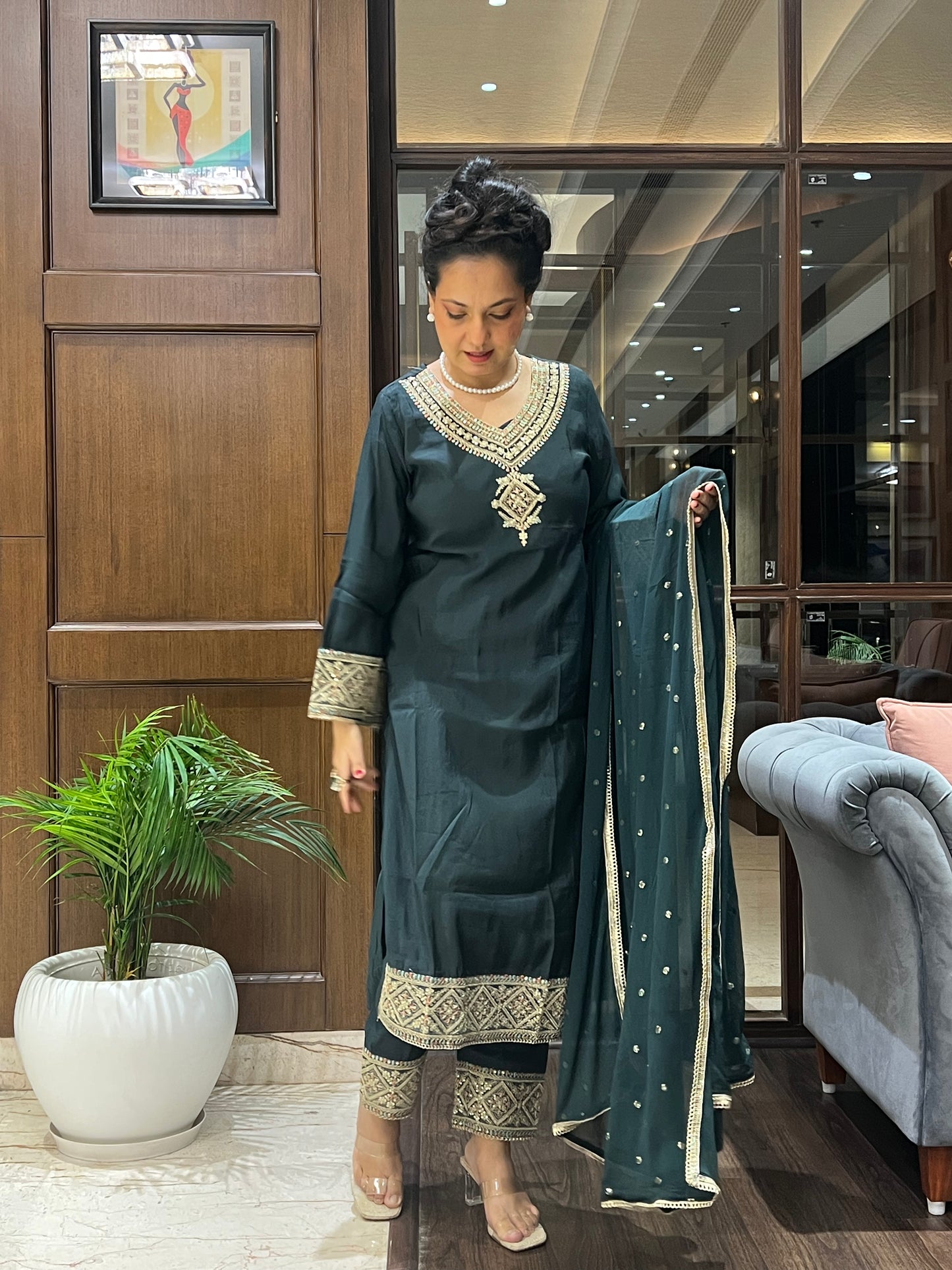 Zardozi Border Kurta Set in Cotton Silk – Emerald Noor