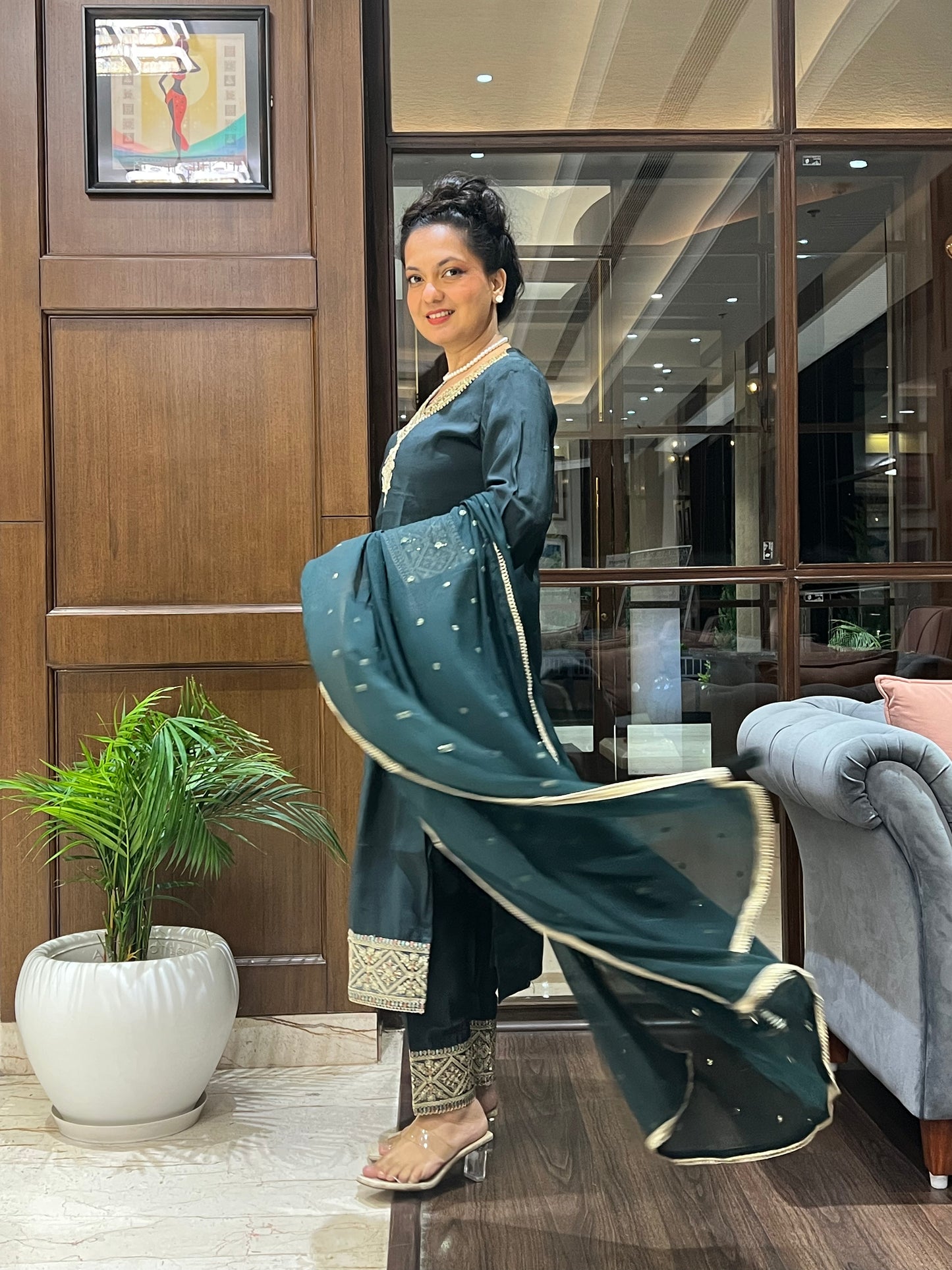 Zardozi Border Kurta Set in Cotton Silk – Emerald Noor