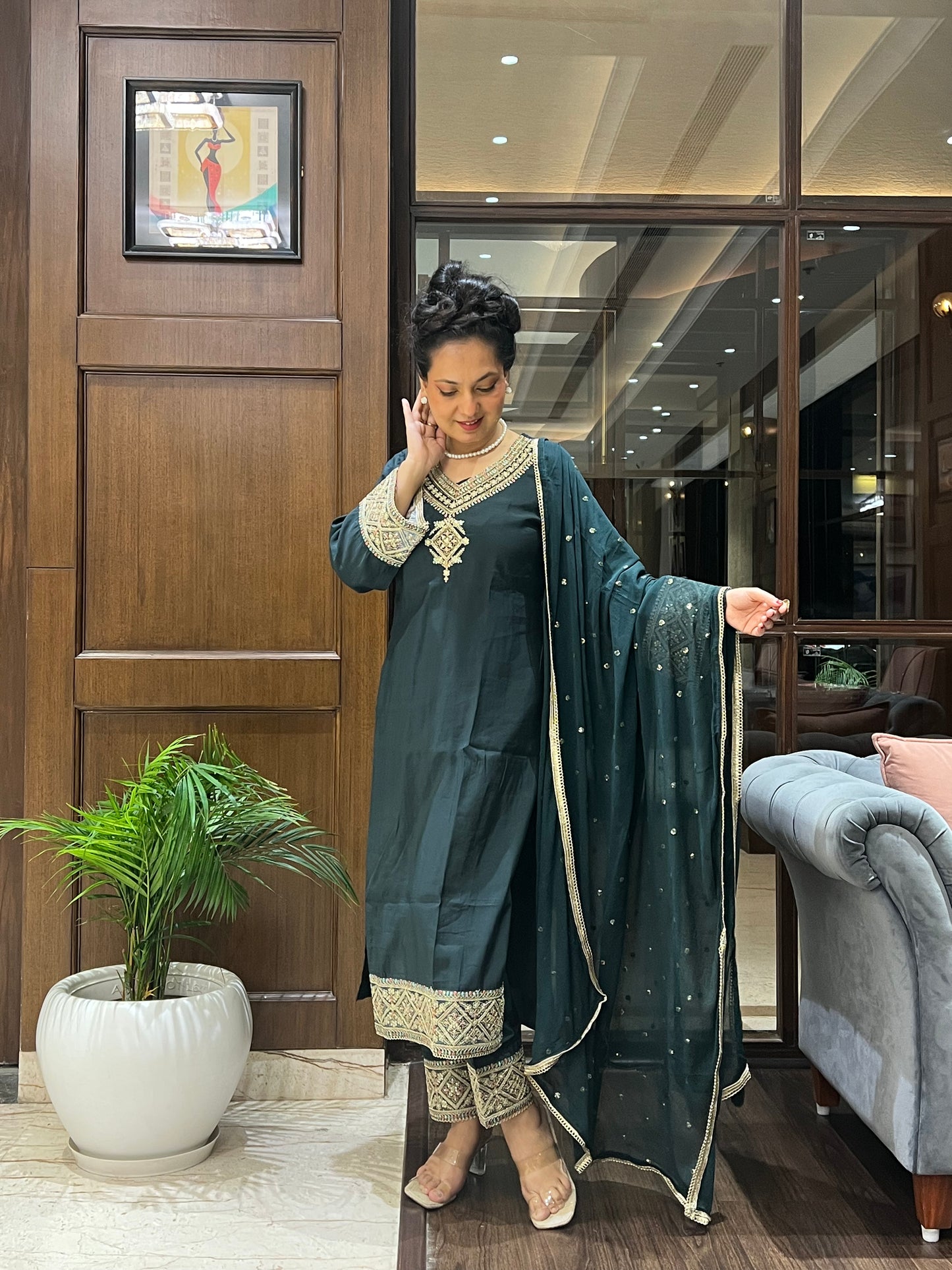 Zardozi Border Kurta Set in Cotton Silk – Emerald Noor