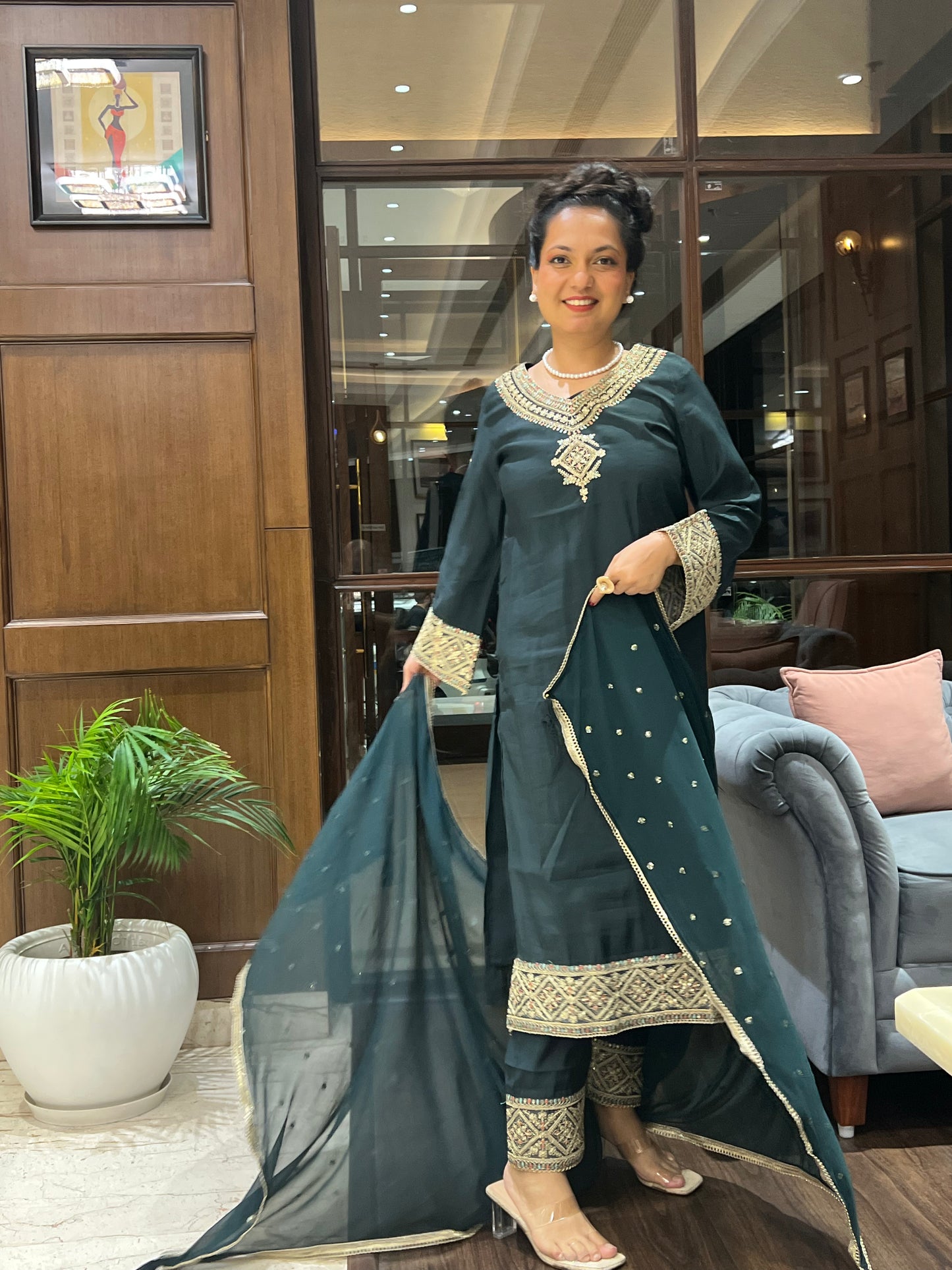 Zardozi Border Kurta Set in Cotton Silk – Emerald Noor