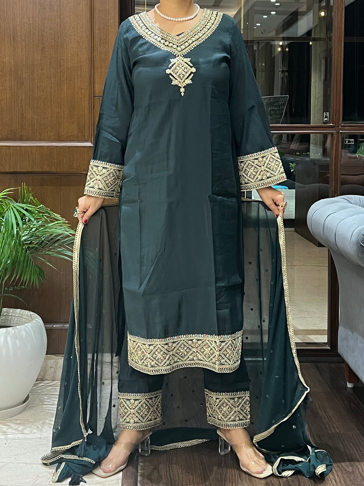 Zardozi Border Kurta Set in Cotton Silk – Emerald Noor