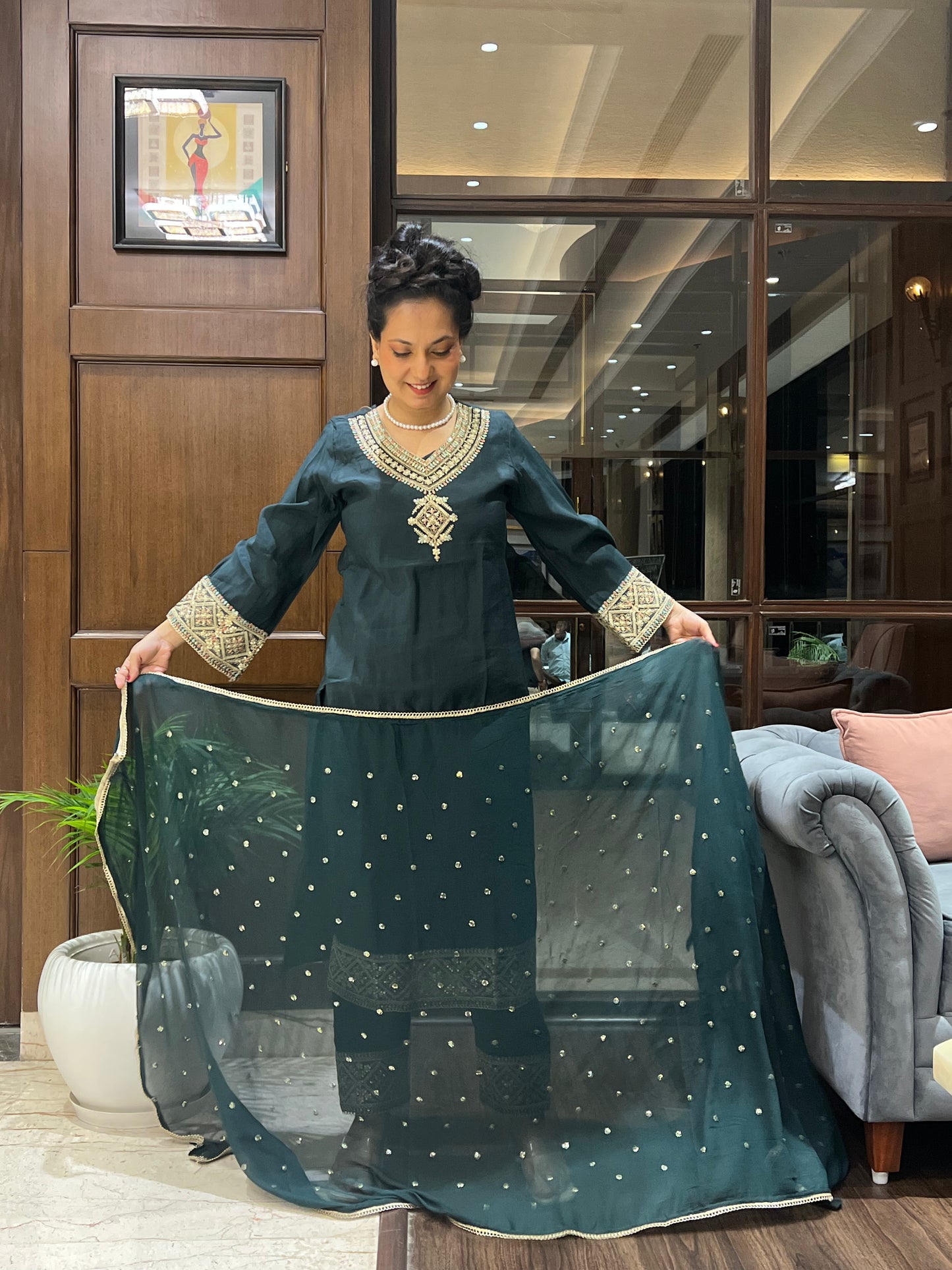 Zardozi Border Kurta Set in Cotton Silk – Emerald Noor