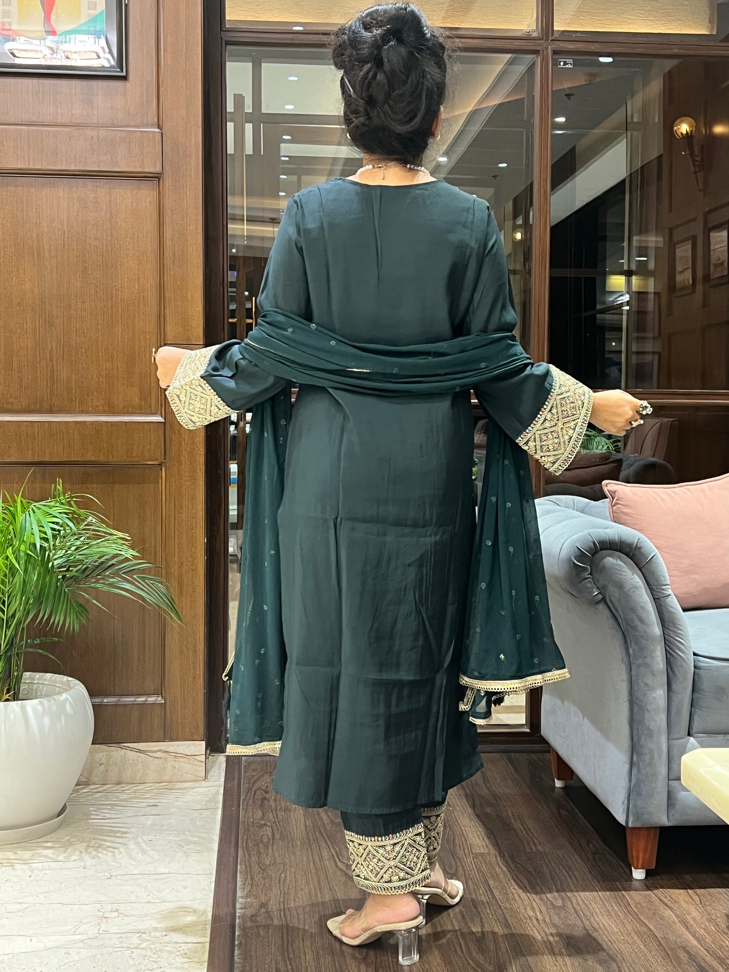 Zardozi Border Kurta Set in Cotton Silk – Emerald Noor
