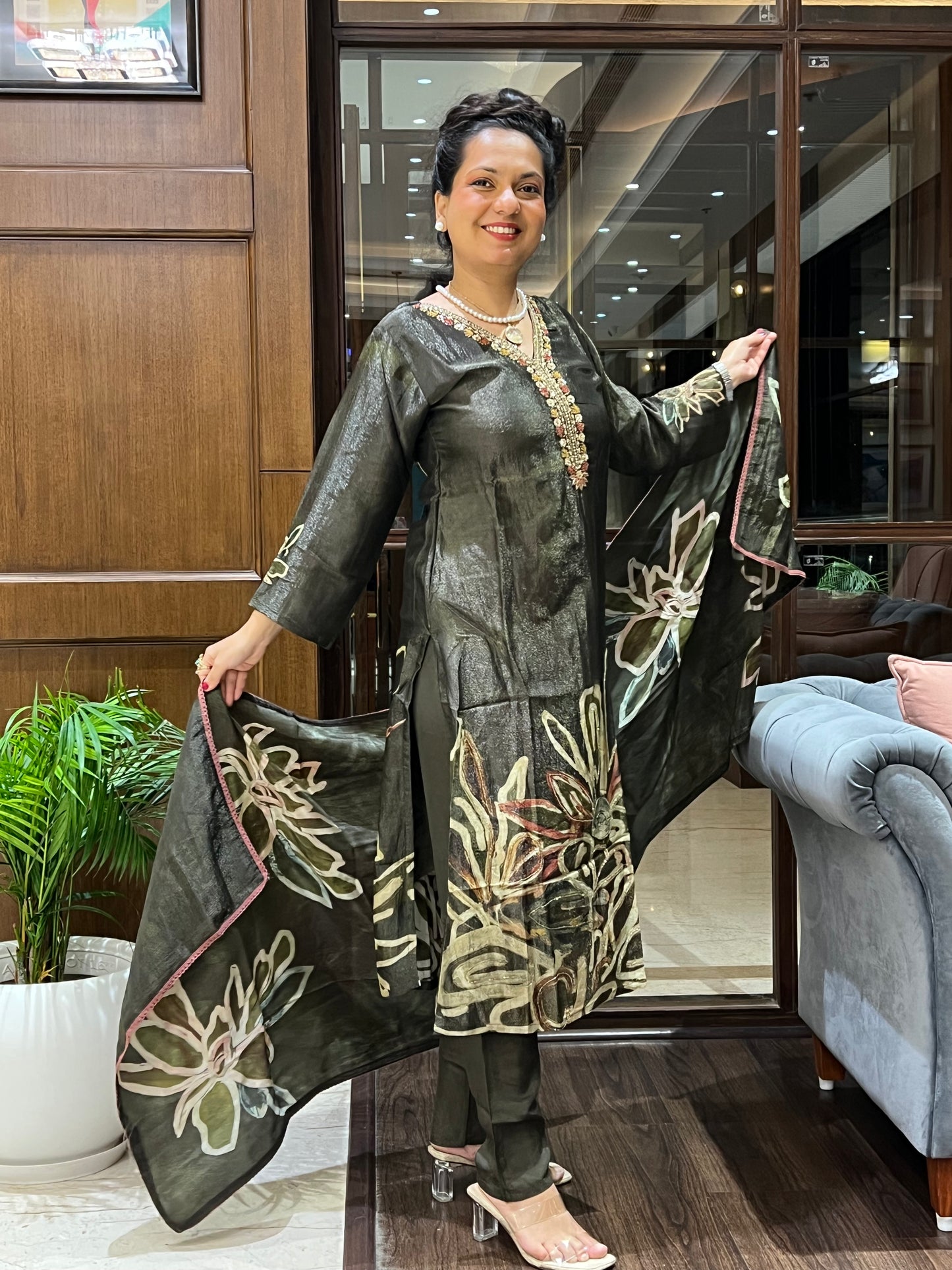 Floral Appliqué Kurta Set in Cotton Silk – Elara Olive