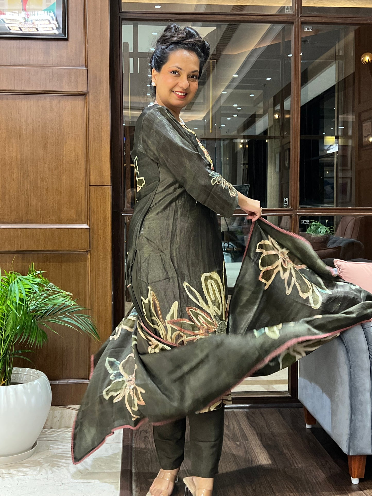 Floral Appliqué Kurta Set in Cotton Silk – Elara Olive