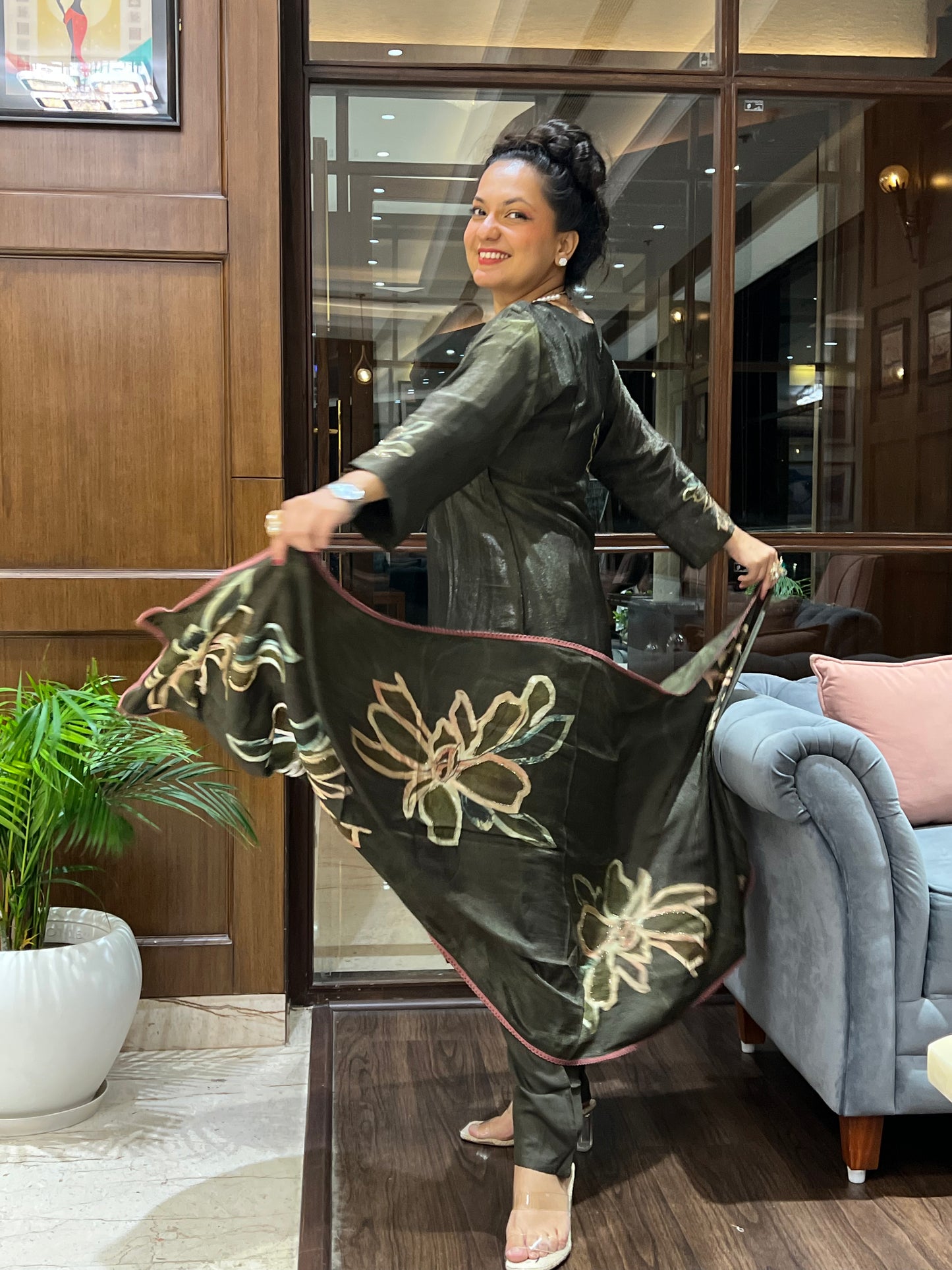 Floral Appliqué Kurta Set in Cotton Silk – Elara Olive